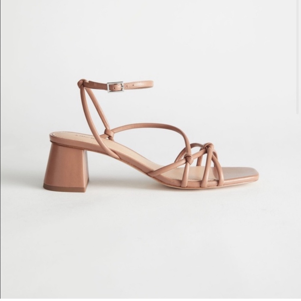& 0ther Stories Strappy Sandal - size 38/8